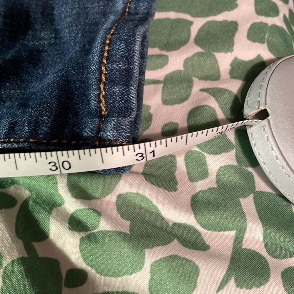 Levi’s Mid Rise Skinny Jeans - Picture 6 of 10